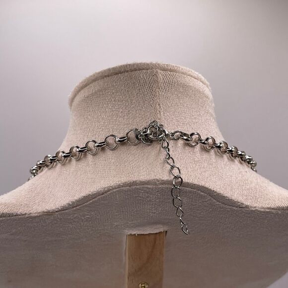 Paparazzi Women's Vintage Appraisal Purple Pearl Layering Necklace & Earring Set - Picture 5 of 12